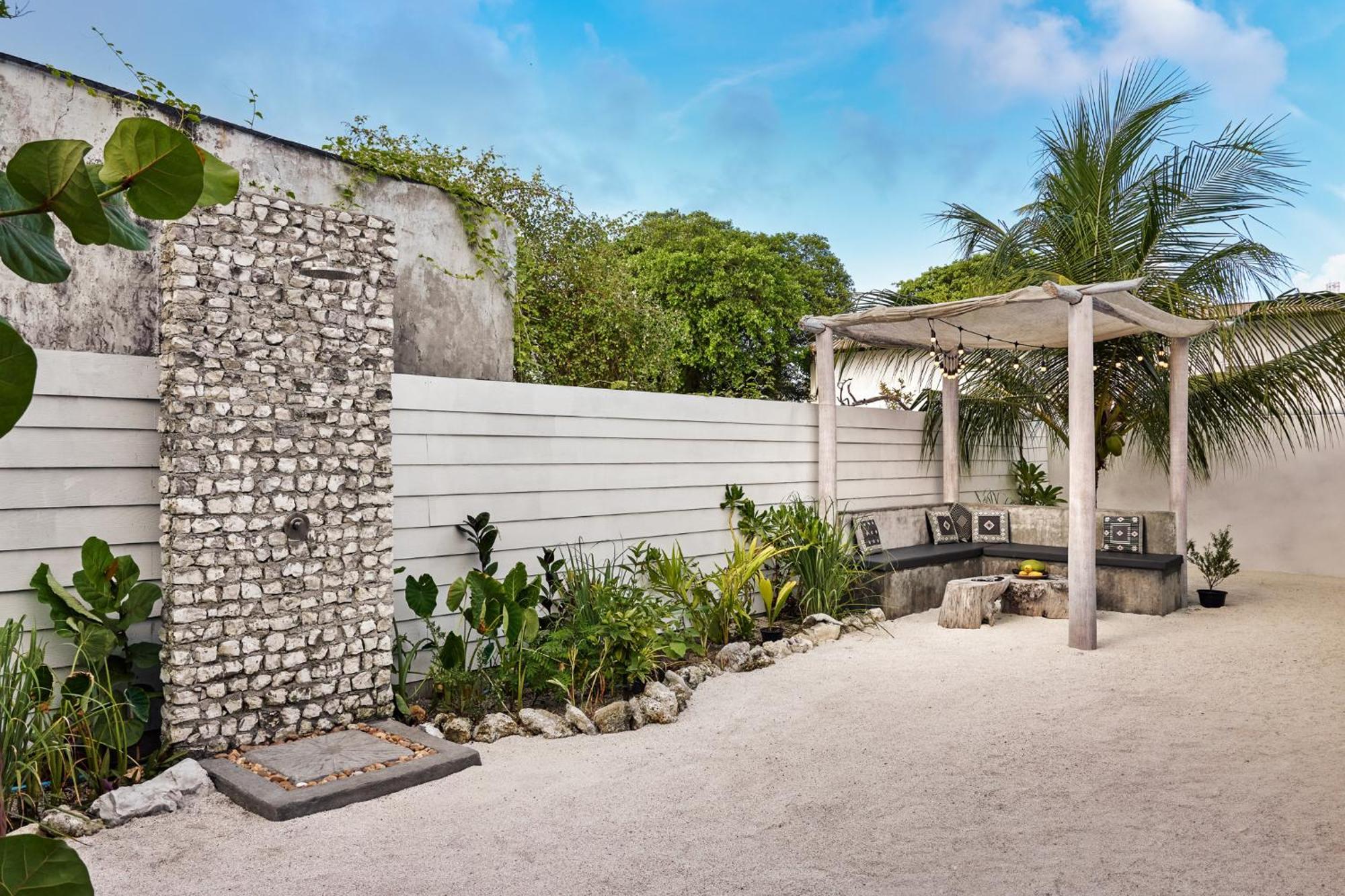 Cove Fehendhoo